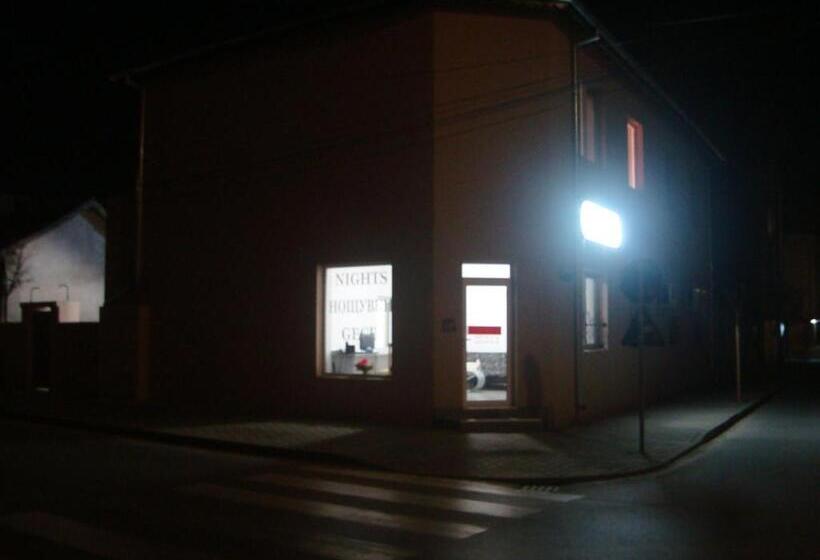 فندق صغير Radi Inn