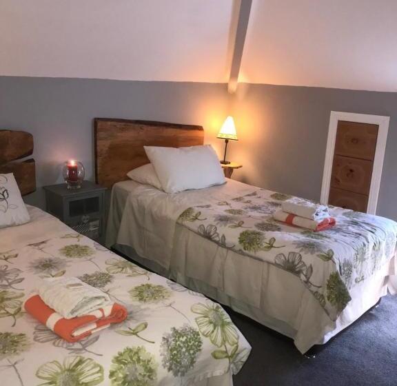 Aurora House Bed And Breakfast