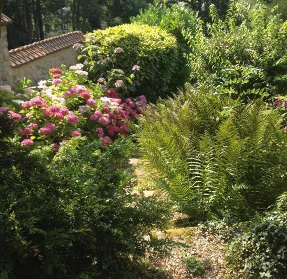 مبيت وإفطار Les Hortensias
