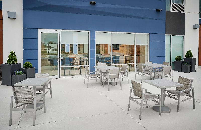 酒店 Holiday Inn Express & Suites Windsor East   Lakeshore, An Ihg