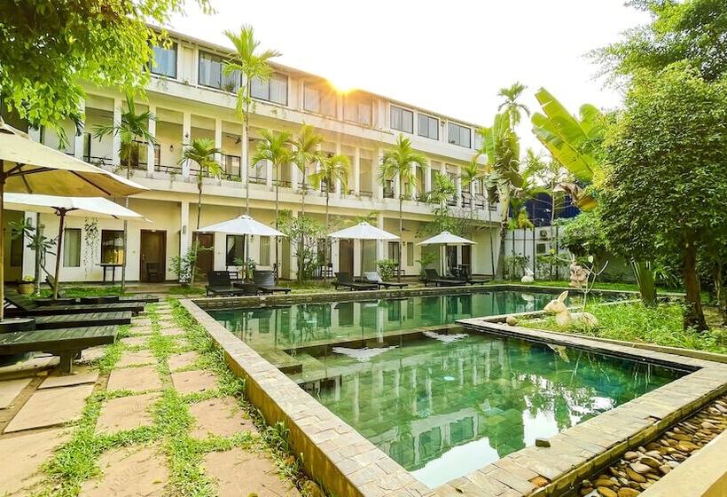 ホテル Lok Taneuy Residence