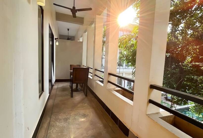 ホテル Lok Taneuy Residence