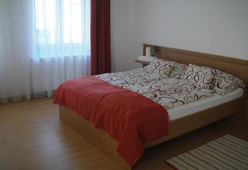 Paks Panzió