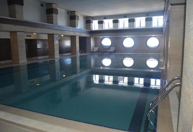 استراحتگاه Grand Yazici Ski Hotel & Spa