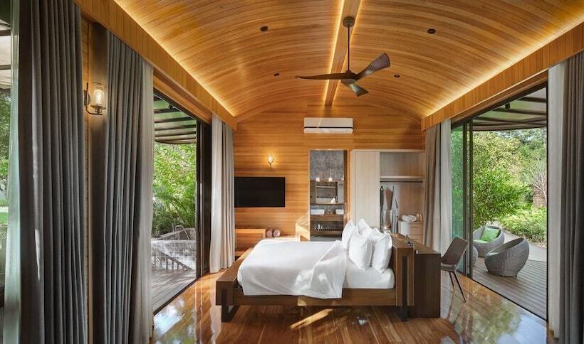 استراحتگاه The Hidden Village Khao Yai