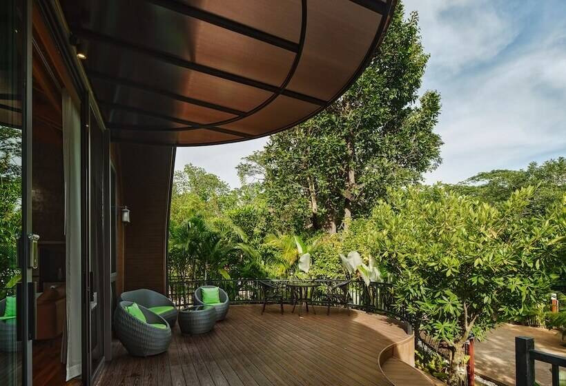 استراحتگاه The Hidden Village Khao Yai