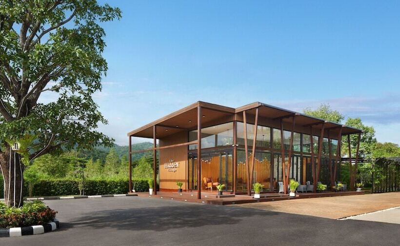 استراحتگاه The Hidden Village Khao Yai