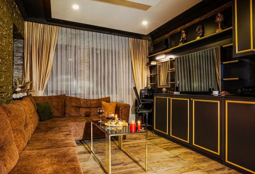 Golden Rock House
