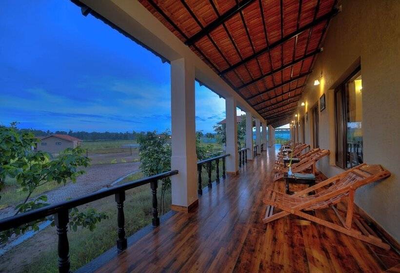 ホテル Aranyak Resort Kanha