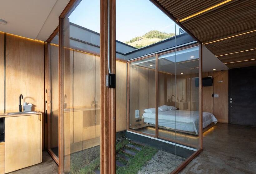 هتل Deluxe Volcán