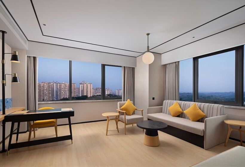 فندق Hilton Garden Inn Zigong High Tech Zone