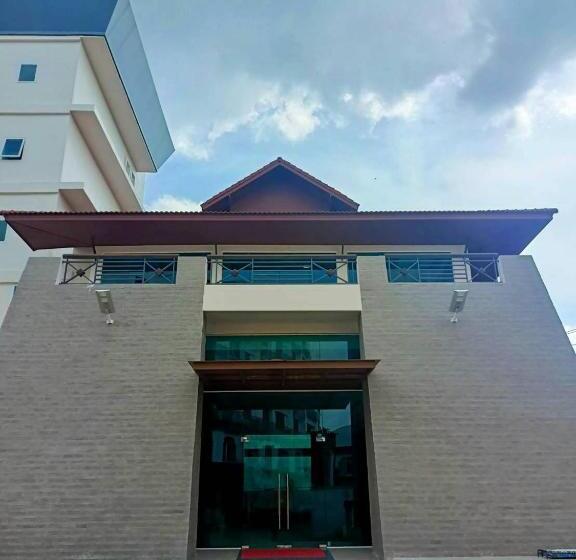 هتل Mayflower Grande Suite