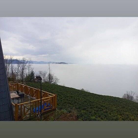 בית מלון כפרי Pamira Bungalow