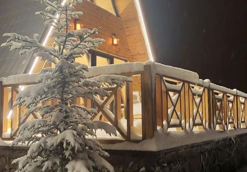 בית מלון כפרי Pamira Bungalow