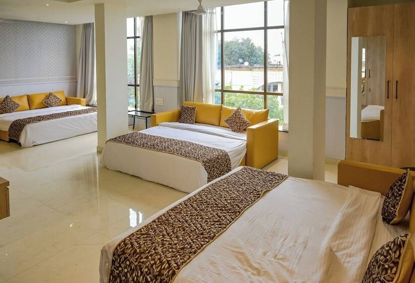 בית מלון כפרי Poonam Residency