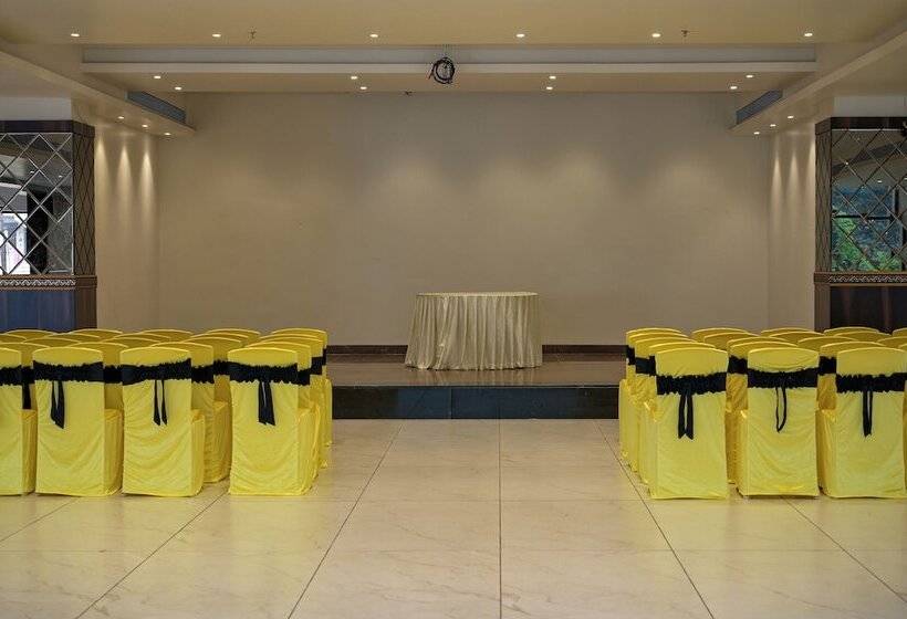 בית מלון כפרי Poonam Residency