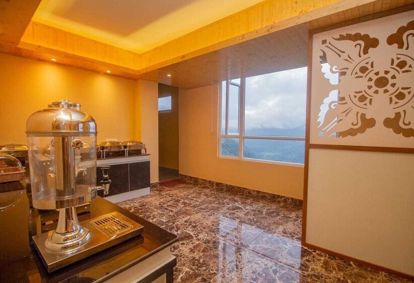 هتل Seven Hills Kanchenjunga