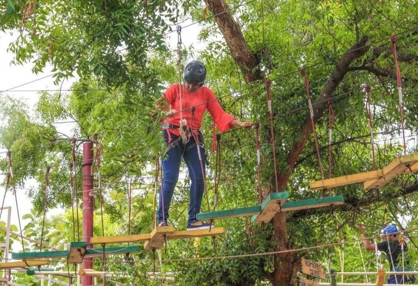 Kaadgal Resort