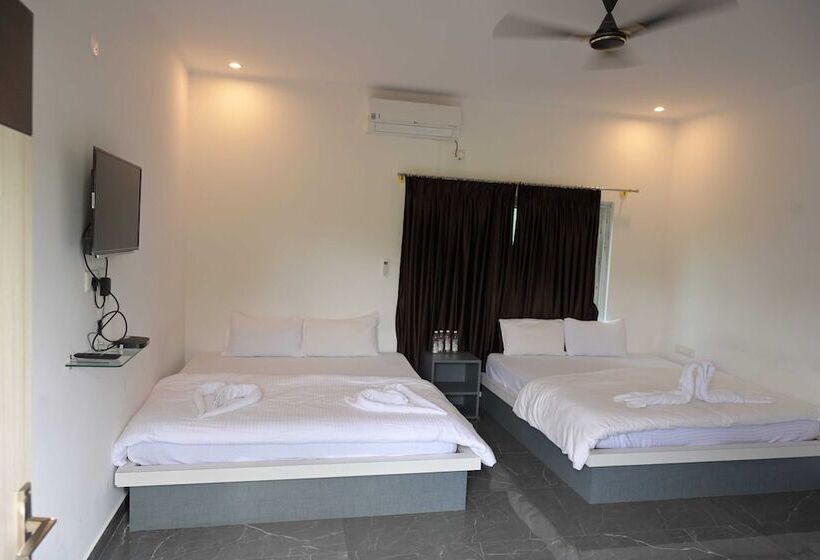 Kaadgal Resort