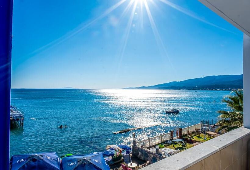 ベッドアンドブレックファースト Akçay Pier Hotel & Beach