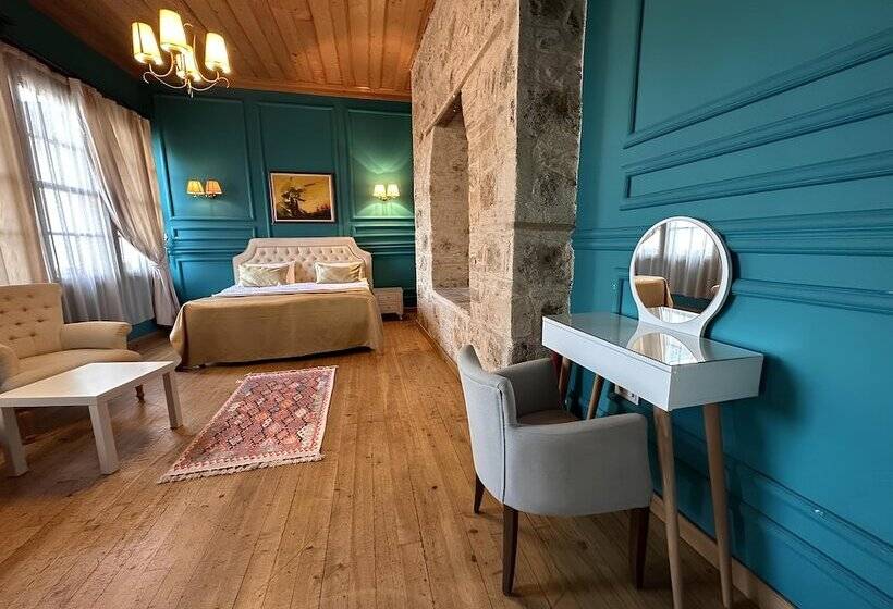 مسافرخانه Grace Lounge Premium