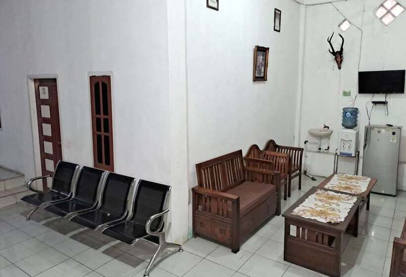 בית מלון כפרי Al-razzaq Guest House By Oyo