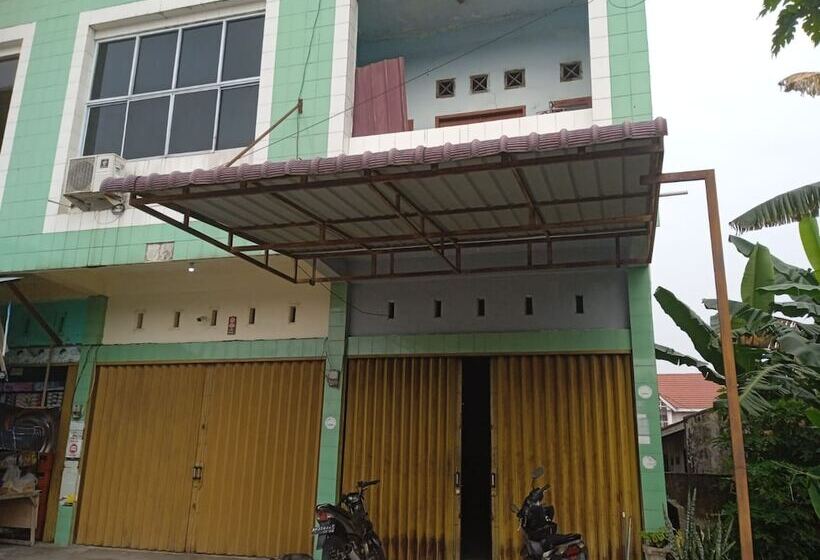 هتل Andesta Guest House Syariah By Oyo