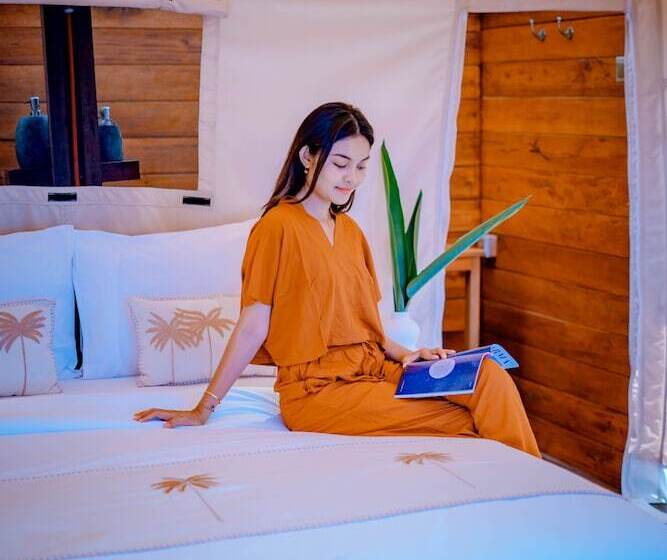 ホテル Bali Cliff Glamping