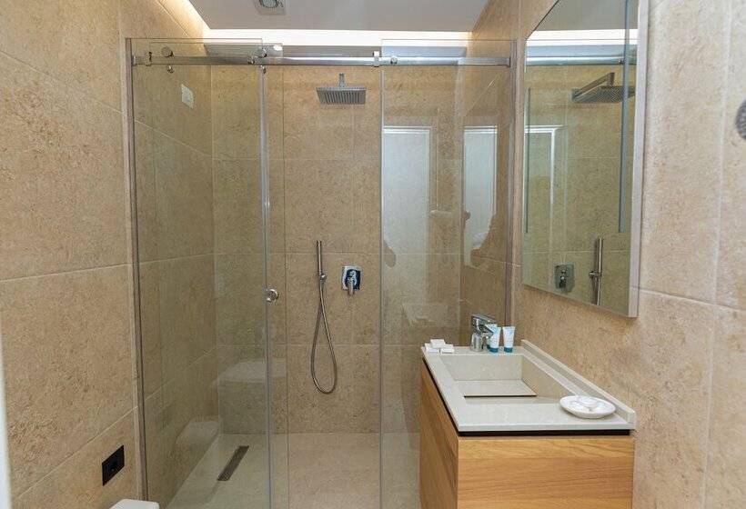 هتل B&b Champagne Vlore Bay