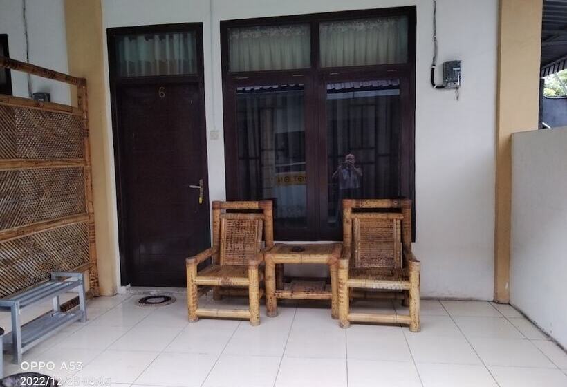 فندق Bintang Khanida Syari Ah
