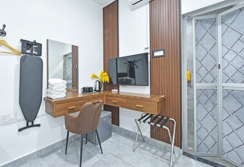 酒店 Capital O 90882 Padi