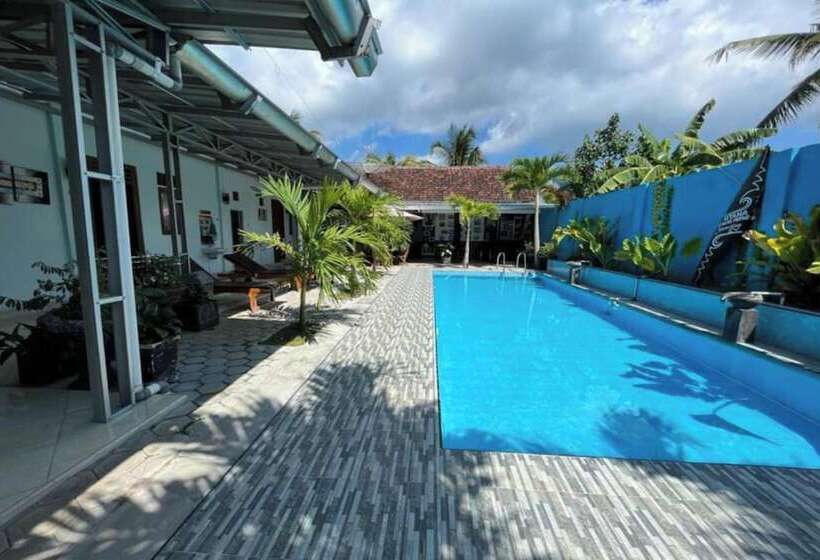 هتل Capital O 92615 Villa Utama D Alas Purwo