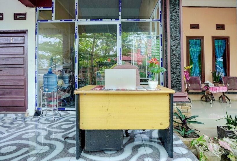 هتل Efniati Homestay Syariah By Oyo