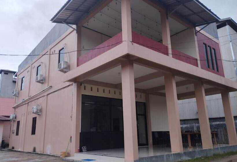 هتل Fanilly Guest House Marabahan By Oyo