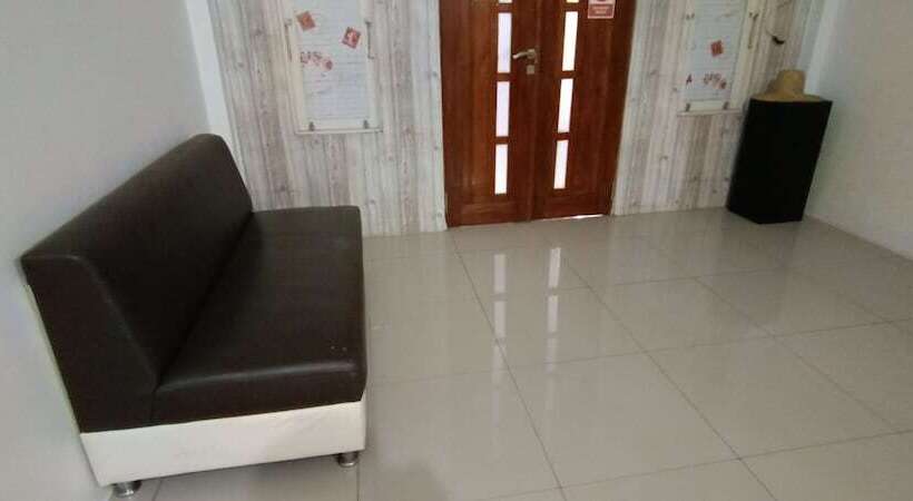 هتل Fanilly Guest House Marabahan By Oyo