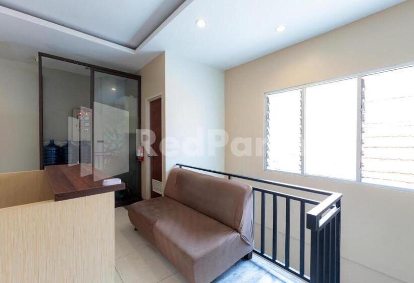 هتل Ichiza Room Redpartner