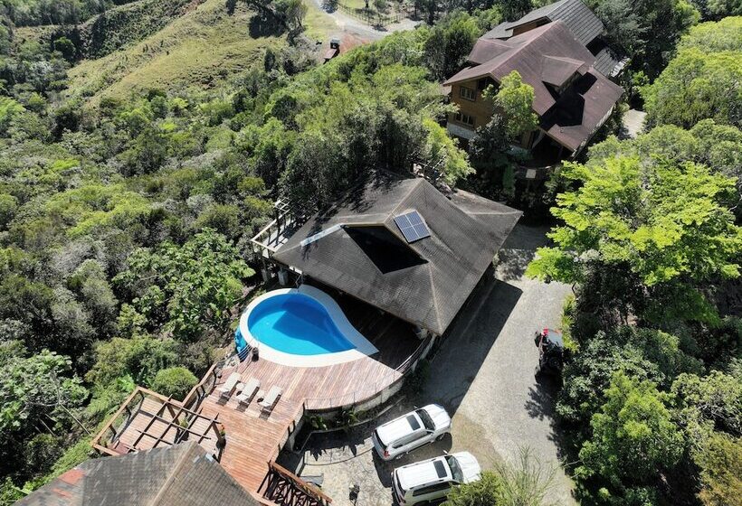 هتل Loma De Sion