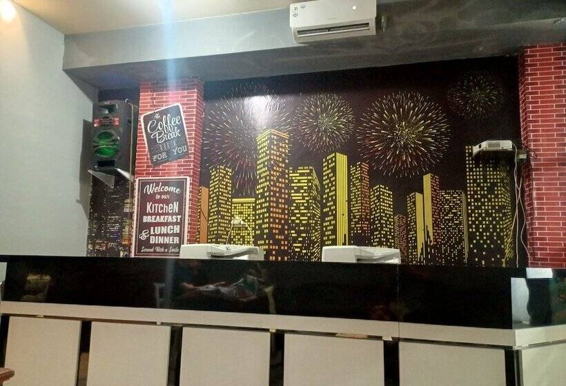 هتل Multi Plus Inn By Oyo