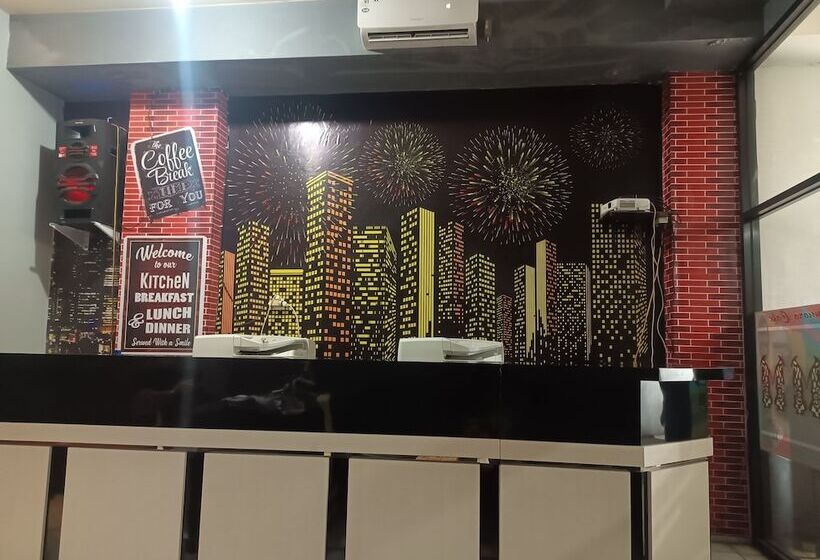 هتل Multi Plus Inn By Oyo