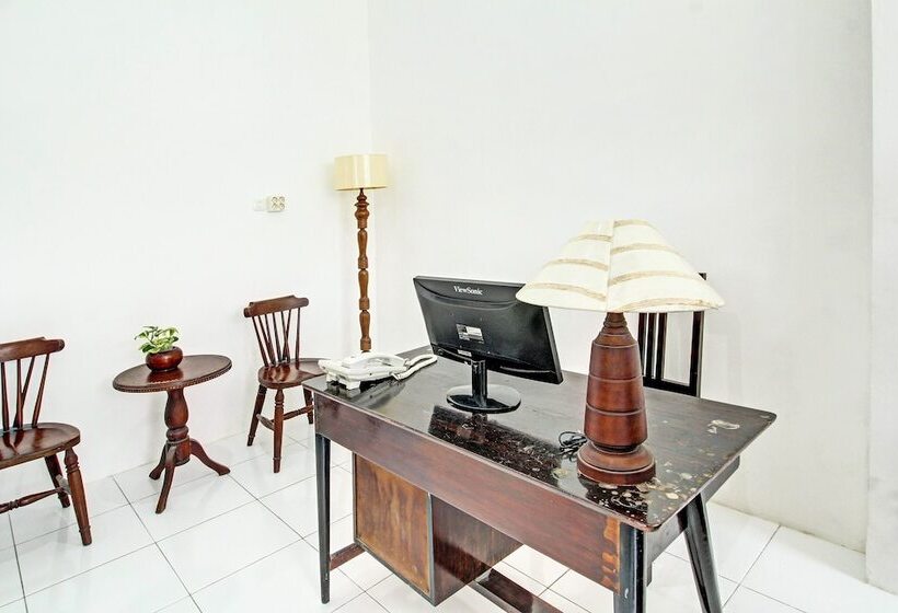 ホテル Sirih Gading Family Guest House By Oyo