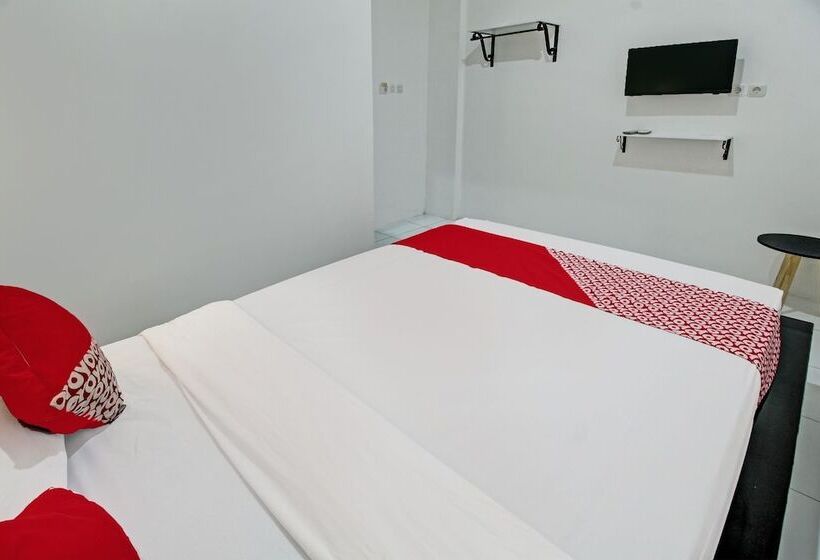 ホテル Sirih Gading Family Guest House By Oyo