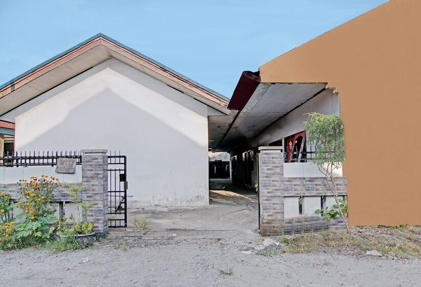 هتل Spot On 92536 Teguh Homestay Syariah