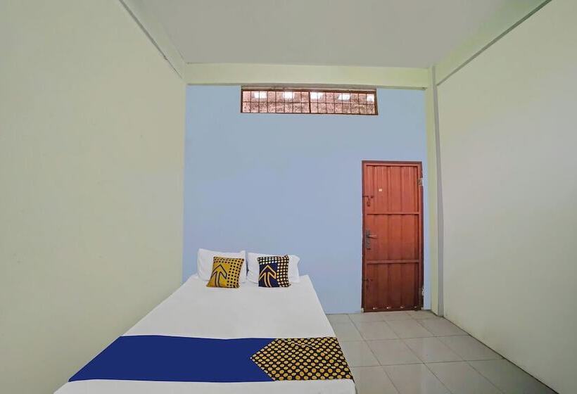 فندق Spot On 92600 Mandiri Inn