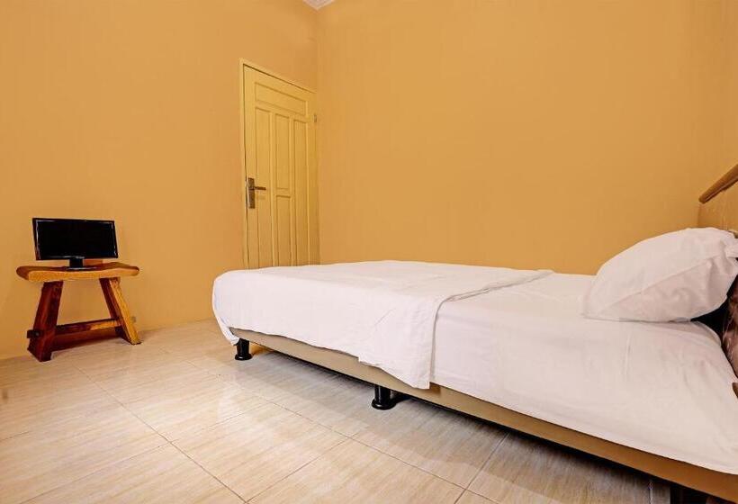 هتل Spot On 92523 Homestay Pasir Padi Permai Syariah