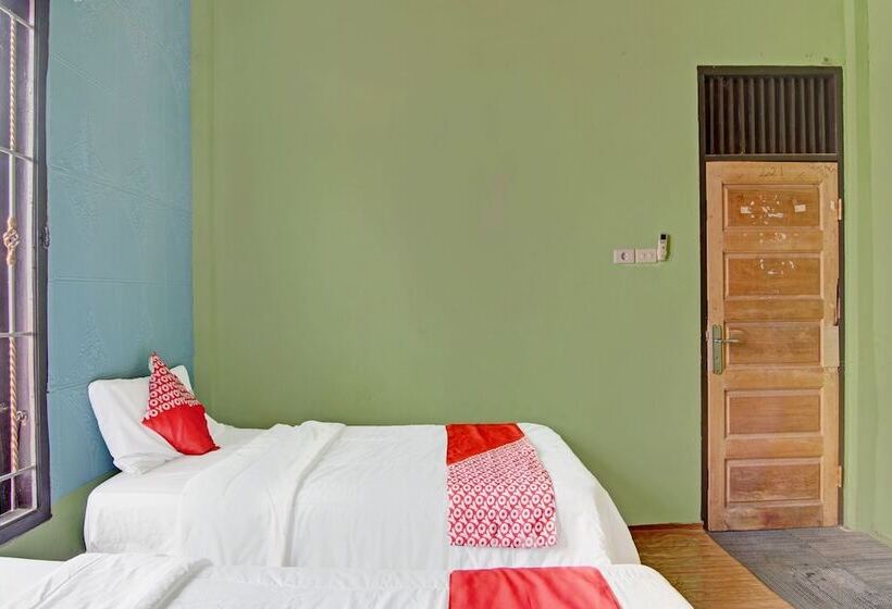 هتل Swakarya Guest House By Oyo