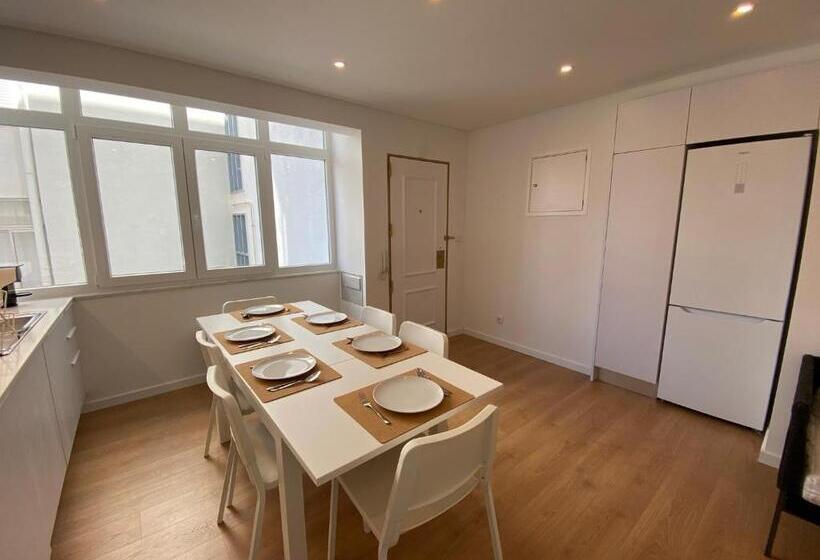 بنسيون Carcavelos Beach Walking Distance Room