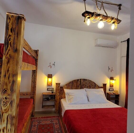 پانسیون Clockwise Gjirokaster