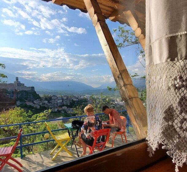 پانسیون Clockwise Gjirokaster