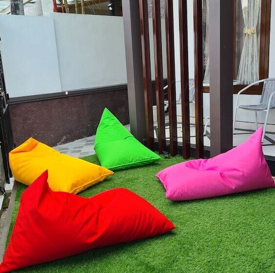 پانسیون Oemah Wisata Ringinsari