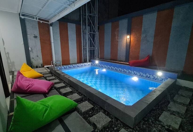 پانسیون Oemah Wisata Ringinsari